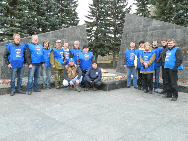 Новоуральск: Субботник ко Дню победы