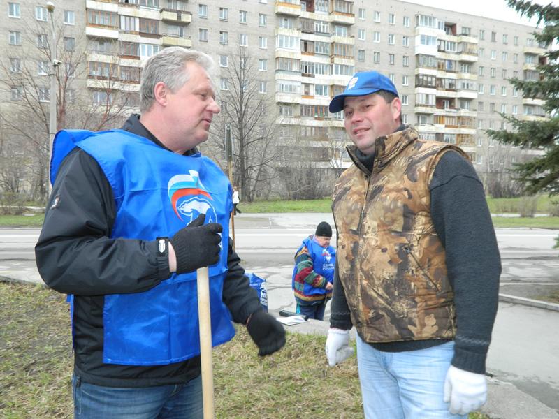 Новоуральск: Субботник ко Дню победы