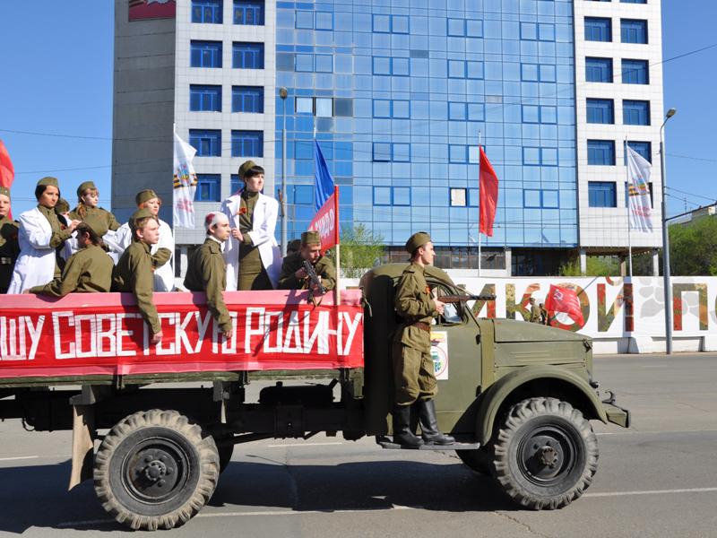 Маи грузовик. День Победы грузовик. Колонна на 9 мая. Парад машин. День Победы машины.