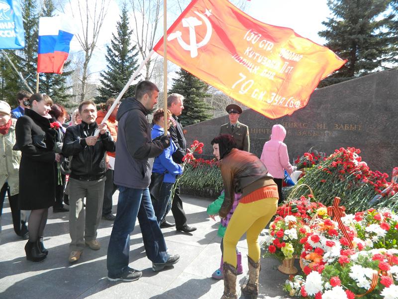 Новоуральск: Торжественное шествие в честь Дня победы
