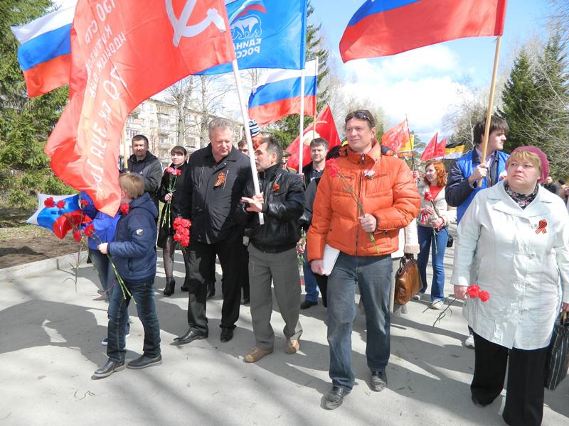 Новоуральск: Торжественное шествие в честь Дня победы