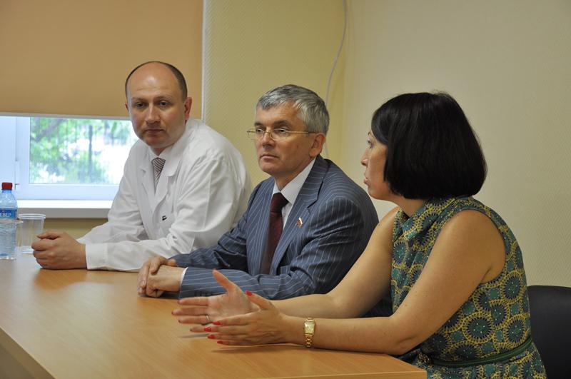 Посещение ДГБ №10 депутатом Государственной Думы РФ Александром Петровым