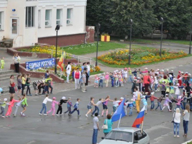 День российского флага в Новочебоксарске