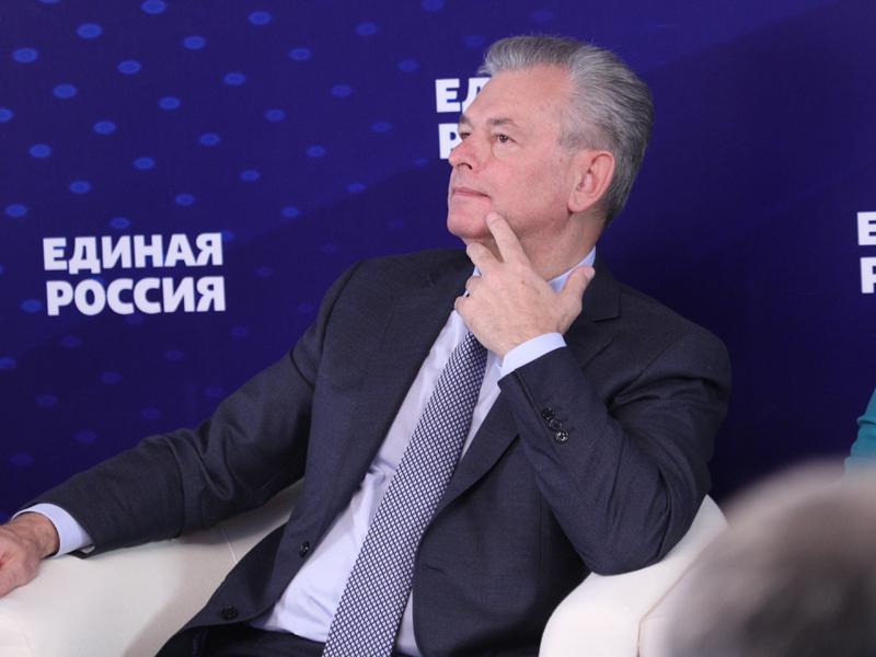 Первый день работы XIV Съезда партии «Единая Россия». Дискуссия на тему работы депутатских фракций партии «Единая Россия» в современных условиях