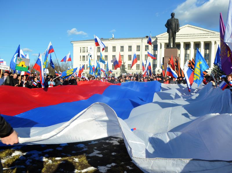 Митинг "Своих не бросаем!" в Пскове 18 марта 2014