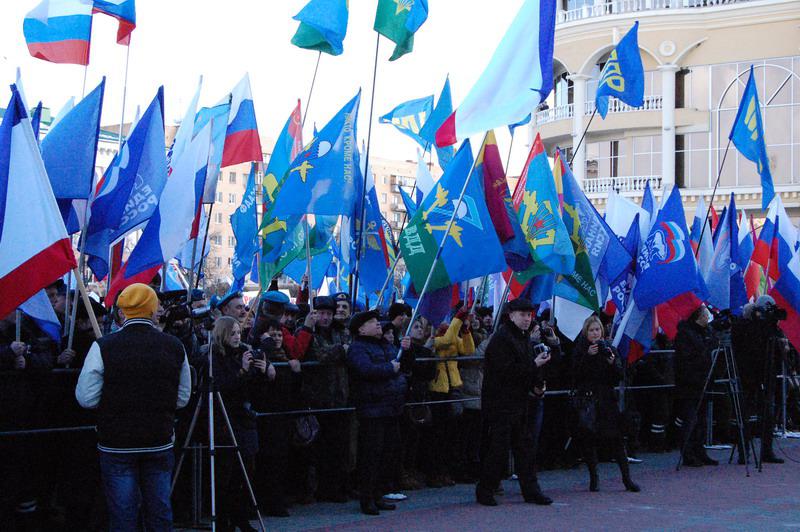 В Курске прошел митинг в поддержку выбора Крыма