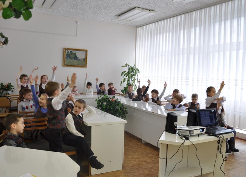 Творческая встреча сторонницы Партии с первоклассниками Ленинского района