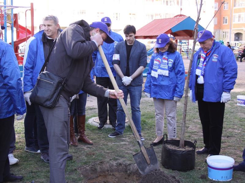 26.04.2014 Субботник "Миллион деревьев"