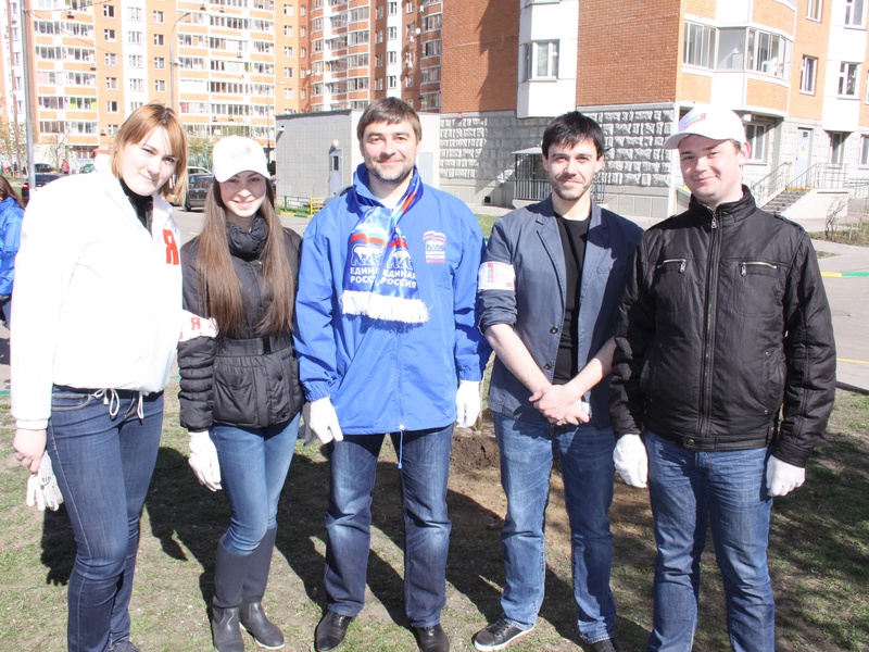 26.04.2014 Субботник "Миллион деревьев"