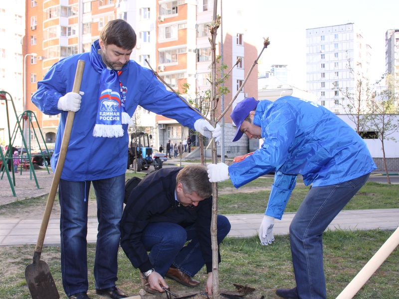 26.04.2014 Субботник "Миллион деревьев"