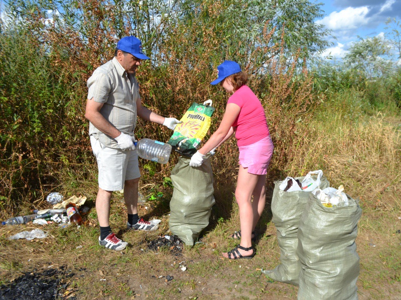 Субботник "Я за чистый пляж". Псков. 12 августа 2014