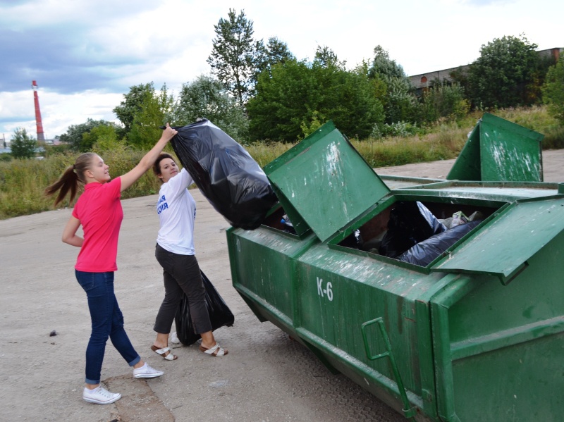Субботник "Я за чистый пляж". Псков. 12 августа 2014
