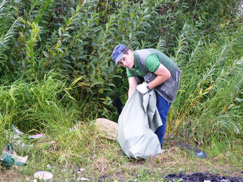 Субботник "Я за чистый пляж". Псков. 12 августа 2014