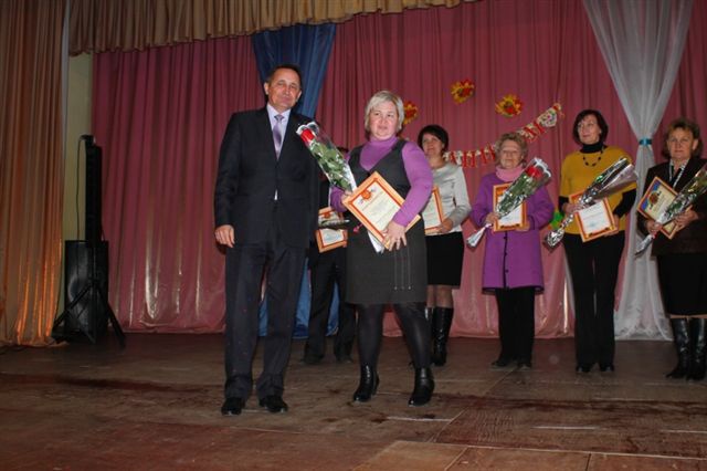 Лучших педагогов чествовали в Козловском районе