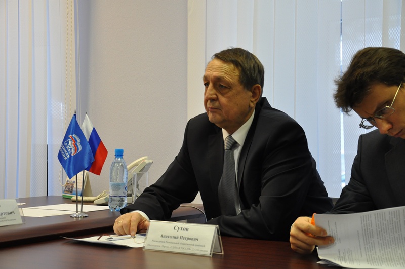 Анатолий Сухов провел прием граждан
