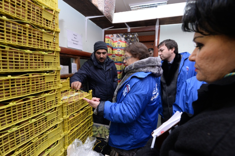 Депутаты провели рейд «Народный контроль» на продовольственных рынках столицы