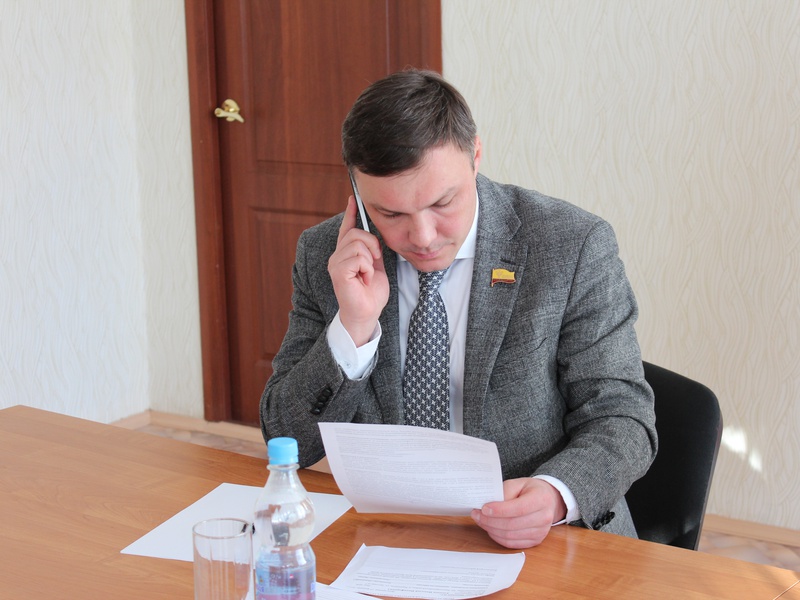 Руководитель Региональной общественной приемной Николай Николаев провел выездной прием граждан в Красноармейском районе