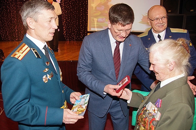 Вручение юбилейных наград, Березовский