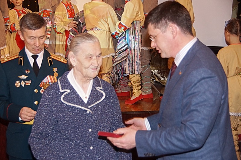 Вручение юбилейных наград, Березовский