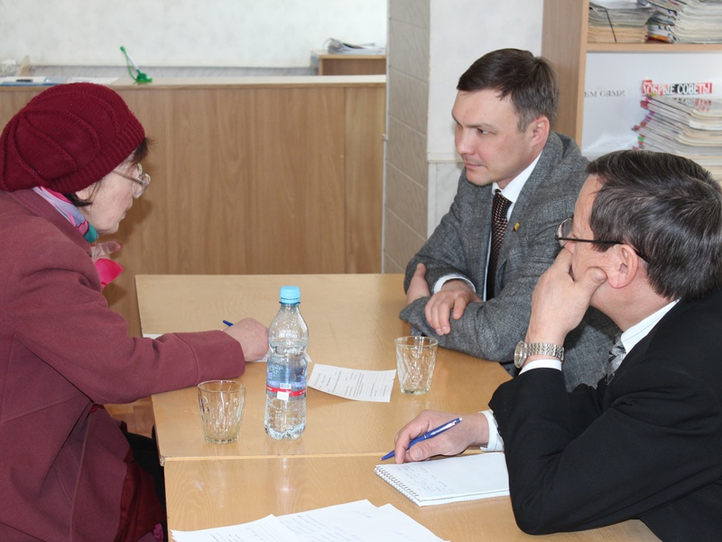 Выездной прием граждан в Комсомольском районе провел Руководитель Региональной общественной приемной Николай Николаев