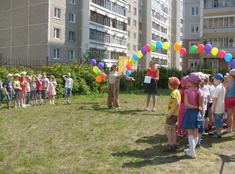 Праздник детства в детском саду №180