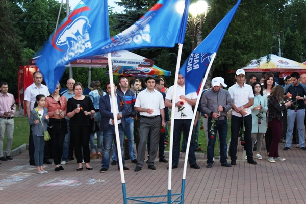 Единороссы КБР почтили память жертв и героев Великой Отечественной войны