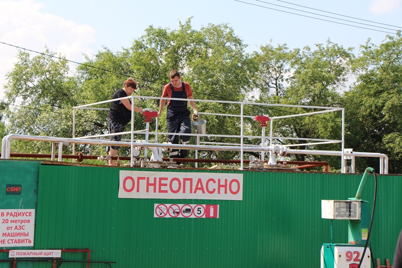 Общественники при поддержке регионального отделения «Единой России» проверили АЗС, 24.06
