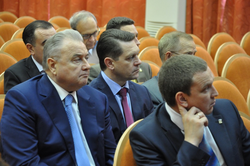 Свердловские единороссы провели заседание регионального политсовета