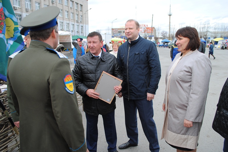 Виктор Шептий поздравил тугулымцев с 90-летием городского округа (2.10.2015)