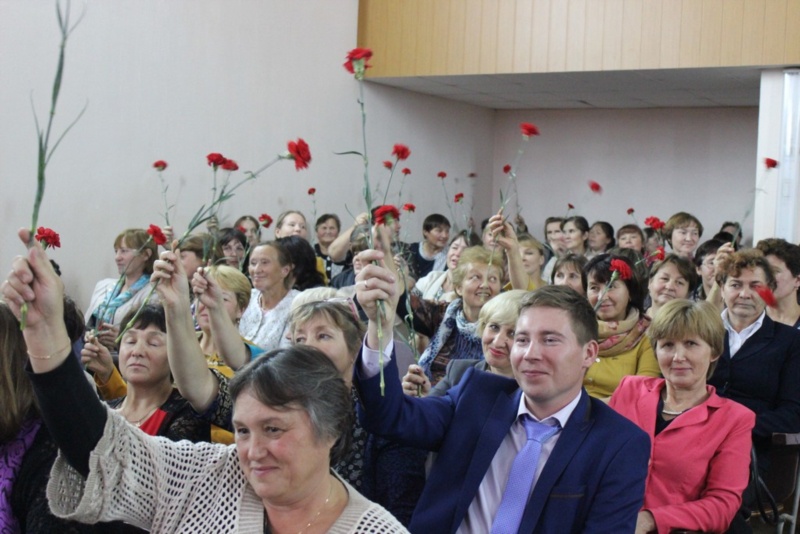 Торжественное мероприятие «Учитель - главная профессия на земле» состоялось в Ядринском районе