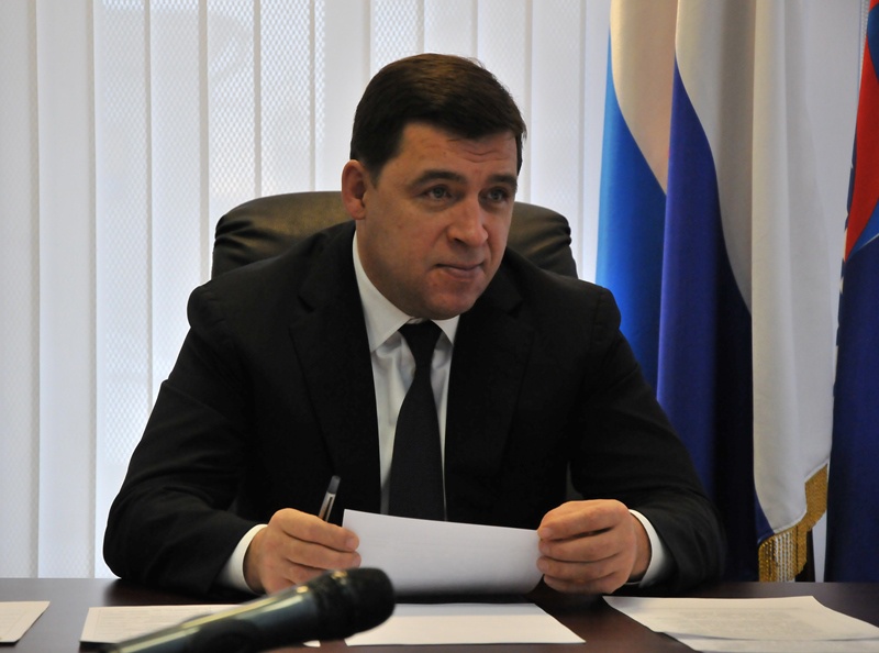 Евгений Куйвашев ответил на вопросы свердловчан в рамках Единого дня приема граждан (1.12.2015)