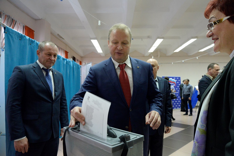XXVIII конференция СРО партии "Единая Россия": голосование за кандидатуры в состав РПС и региональной КРК 12.12