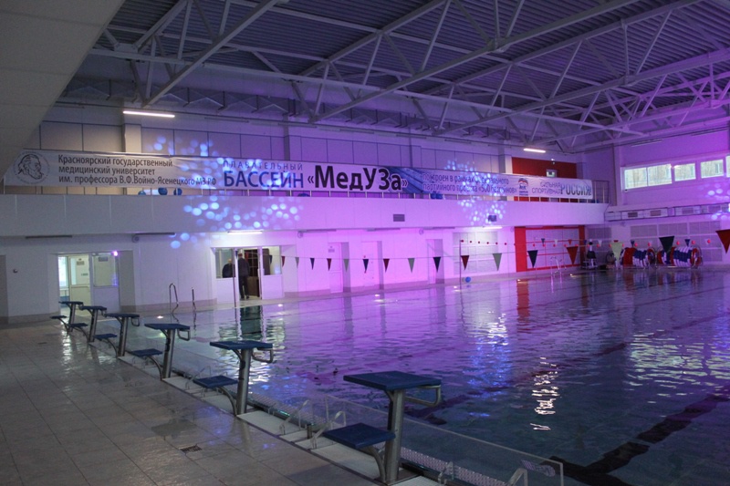 Бассейн медуза в красноярске. Бассейн медуза в красноярске. Бассейн аквафит барнаул. Бассейн медуза. Партизана железняка 1 п красноярск.