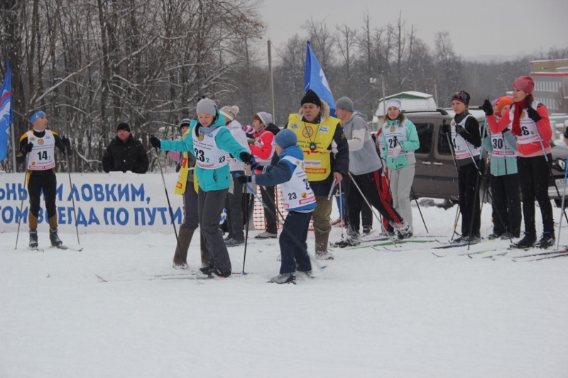 Лыжные соревнования среди семейных команд на призы Главы Чувашии