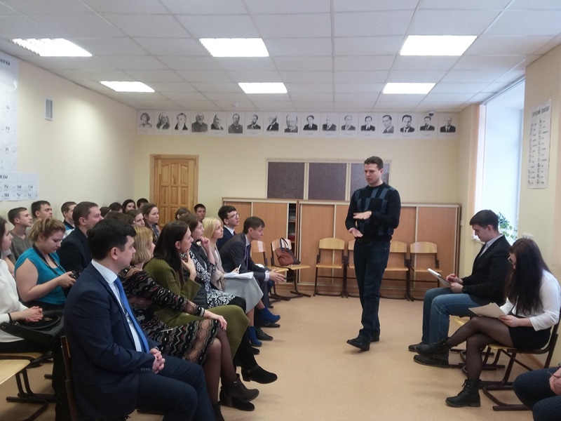 В Первоуральском металлургическом колледже по инициативе единороссов прошли молодежные дебаты (25.01.2016)