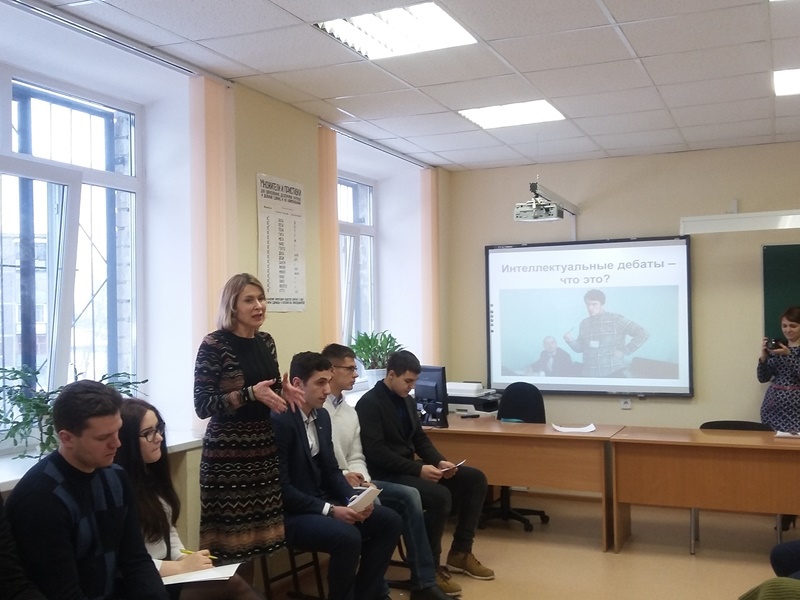 В Первоуральском металлургическом колледже по инициативе единороссов прошли молодежные дебаты (25.01.2016)