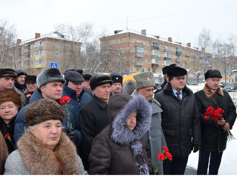 Митинг в день полного освобождения Ленинграда от блокады