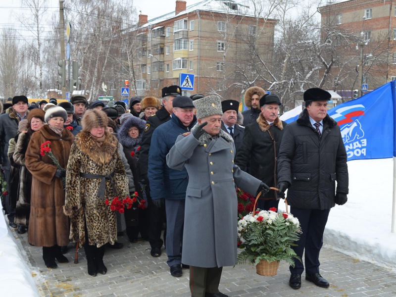 Митинг в день полного освобождения Ленинграда от блокады