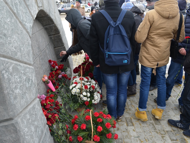 Митинг в день полного освобождения Ленинграда от блокады