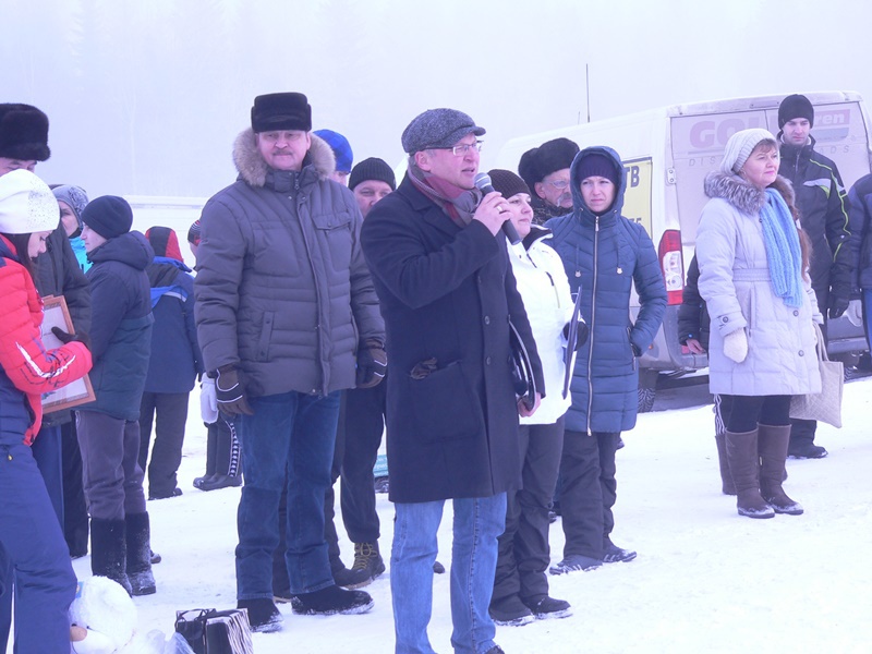 В Качканаре в честь 23 февраля при поддержке партийцев прошел открытый городской мотокросс (21.02.2016)