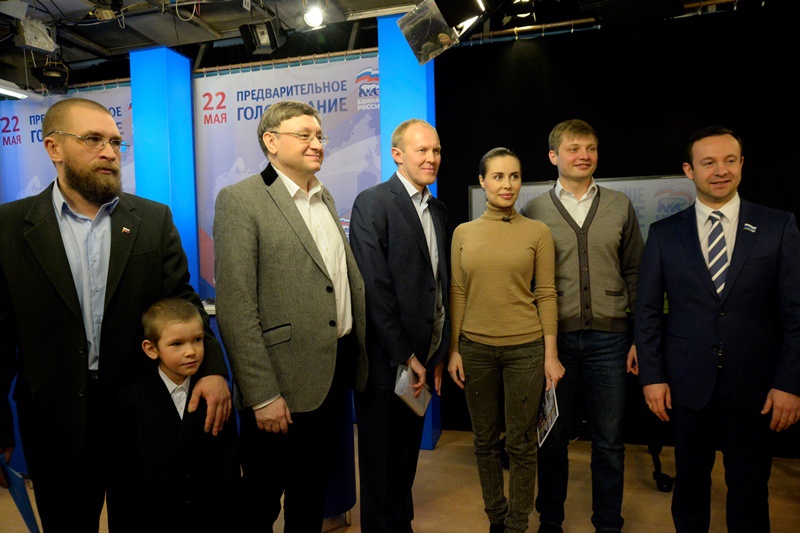 Участники предварительного голосования провели первые дебаты (02.04.2016)