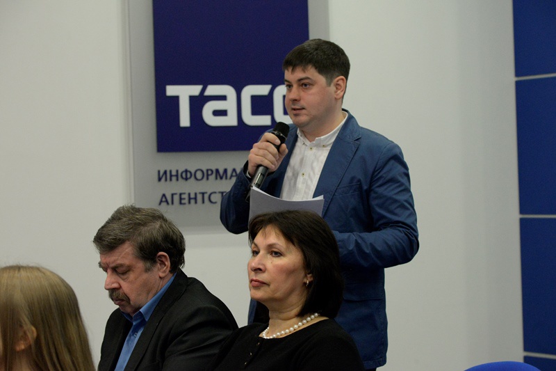 Пятые дебаты участников предварительного голосования (09.04.2016, 12:00)