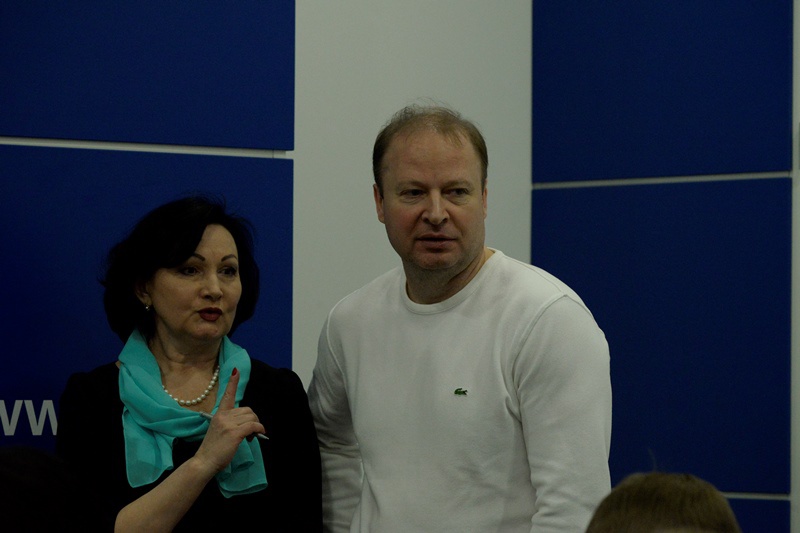 Пятые дебаты участников предварительного голосования (09.04.2016, 12:00)