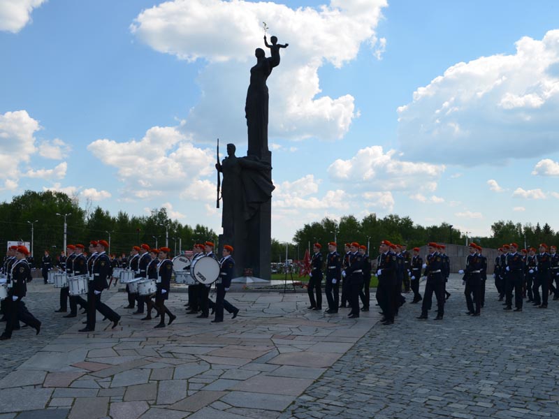 Тысячи жителей Пензы присоединились к акции «Бессмертный полк»