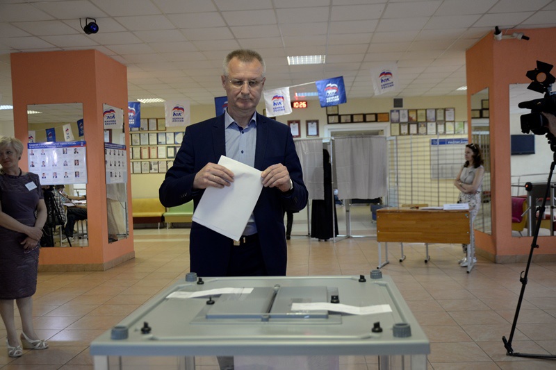 Первый заместитель председателя правительства Свердловской области Владимир Власов