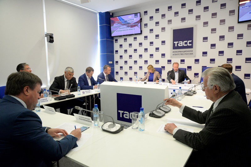 Дискуссионная трибуна в ТАСС по контролю за ремонтом дорог (1.06.2016)