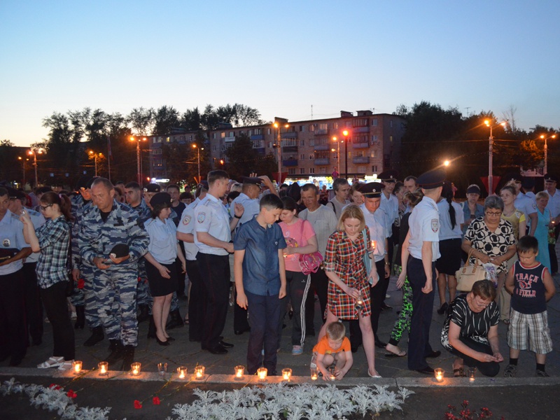 Тысячи пензенцев зажгли «Свечу Памяти» 