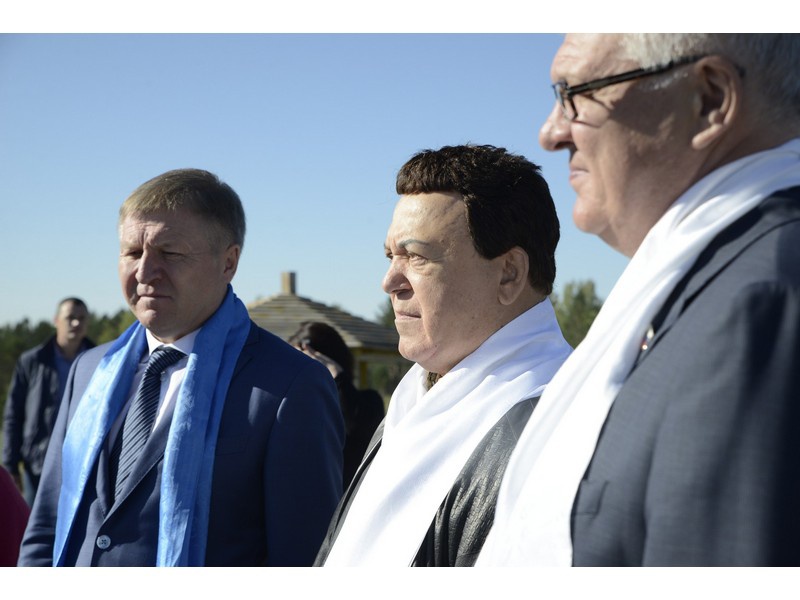 Иосиф Кобзон встретился с общественностью Усть-Орды
