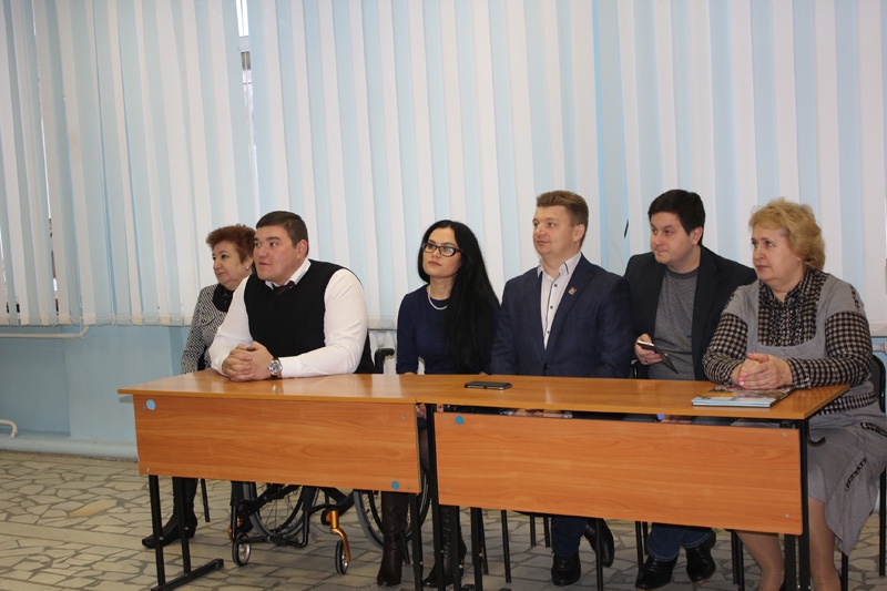Ирек Зарипов провел для жуковских школьников «Урок мужества»