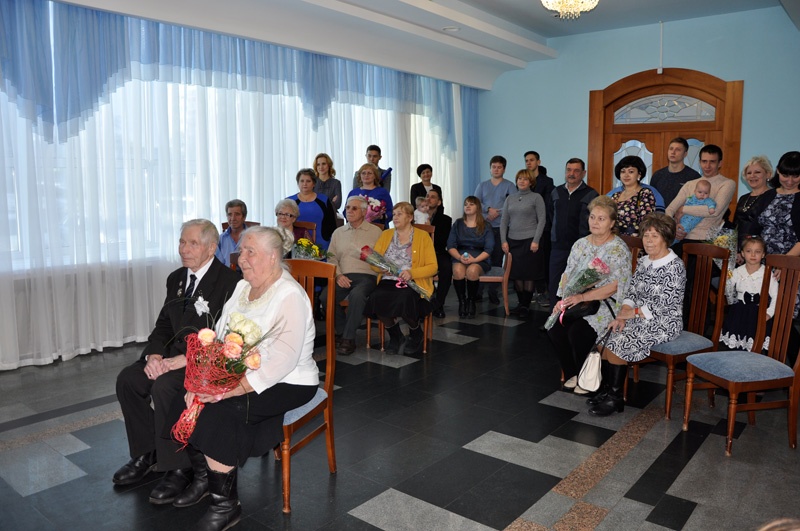 «Крепкая семья» поздравила одну из самых пожилых пар Уфы с 70-летием совместной жизни